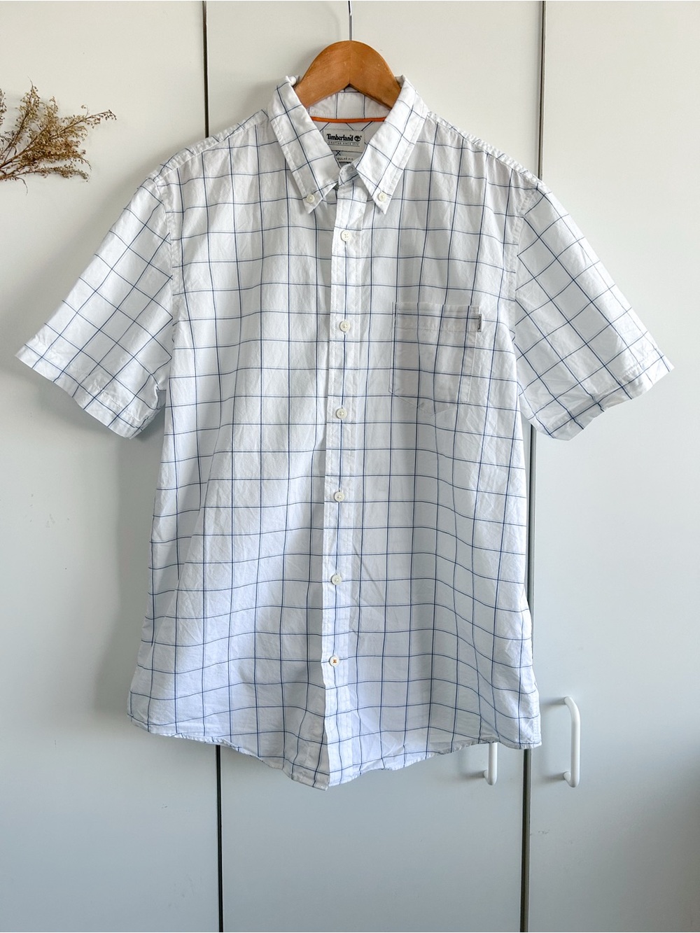 Timberland Short-Sleeve White Windowpane Button-Down Shirt • Sz M